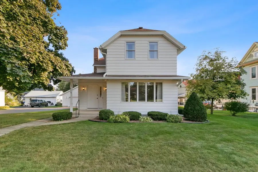 118 Main Street, Arlington, WI 53911 - #2