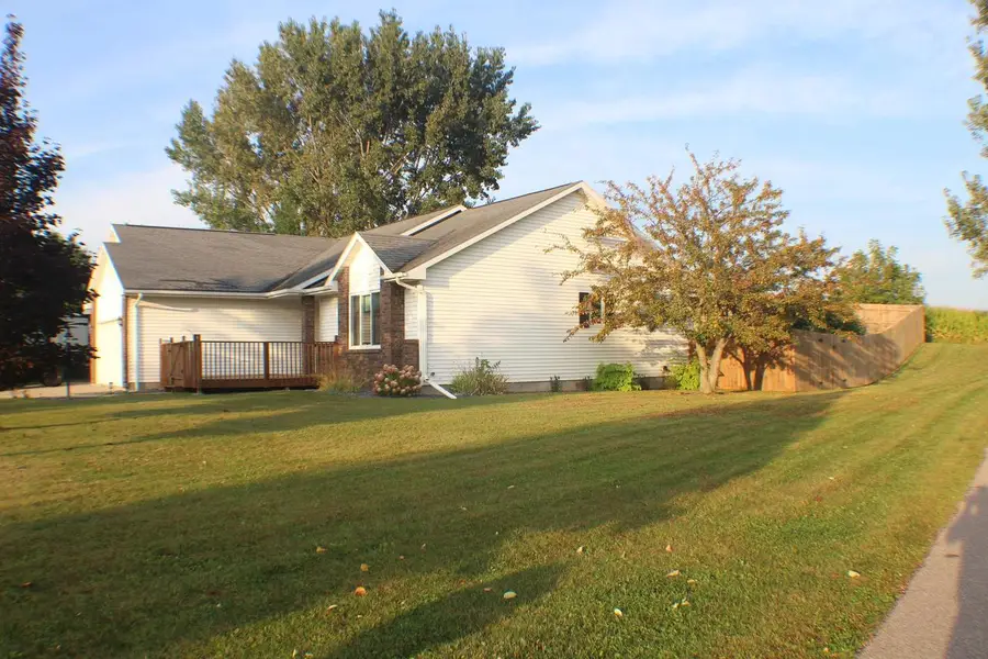 305 Hyland Avenue, Tomah, WI 54660 - Image #2