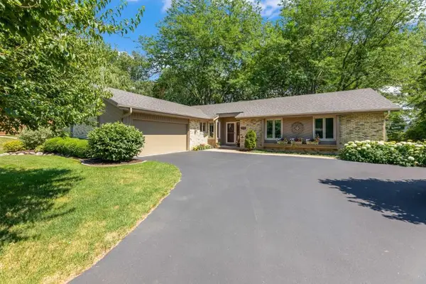 2909 W View Court, Waukesha, WI 53188