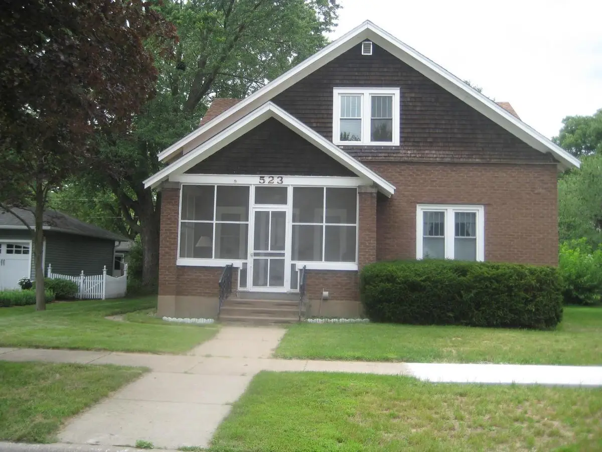 523 S Michigan Street, Prairie Du Chien, WI 53821 - Image #1