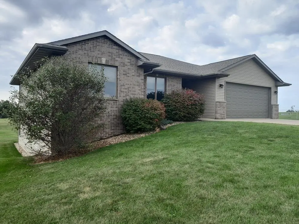 1115 Walnut Dell Road, Platteville, WI 53818 - Image #1