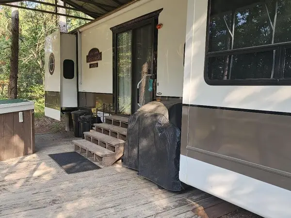 996 Blackhawk Court, Hancock, WI 54943