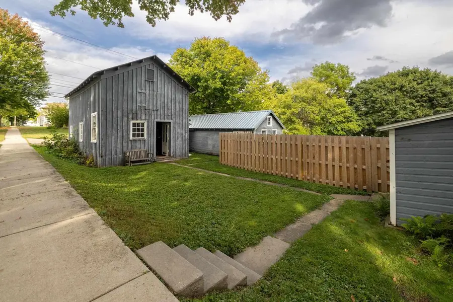 422 3rd Avenue, Baraboo, WI 53913 - Image #2