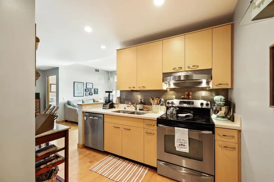 309 W Washington Avenue #502, Madison, WI 53703 - Image #2