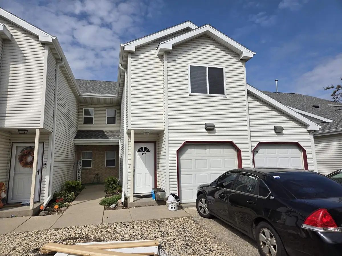 939 Rockefeller Lane, Madison, WI 53704 - Image #1