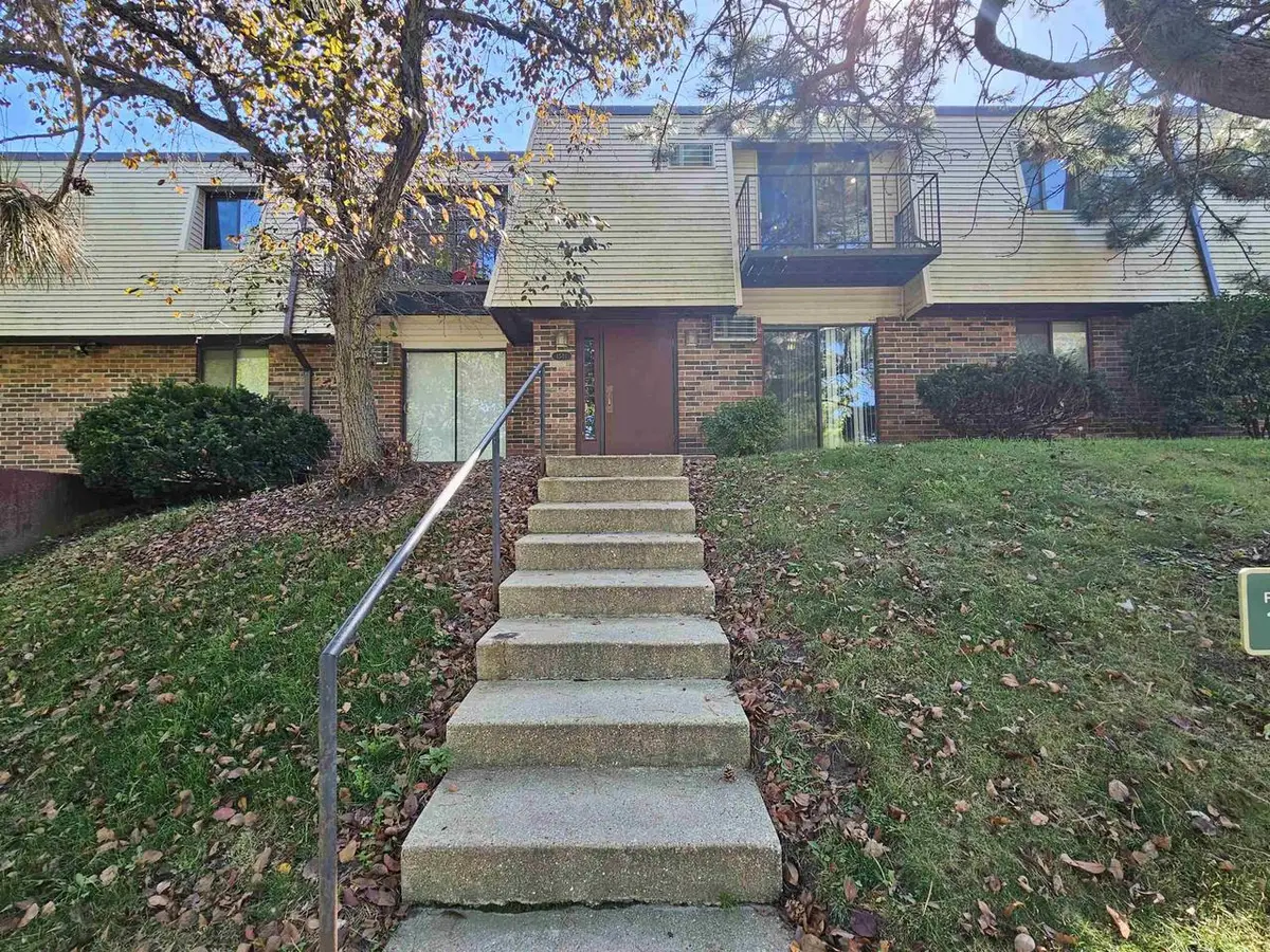 1501 Martin Street #8, Madison, WI 53713 - Image #1