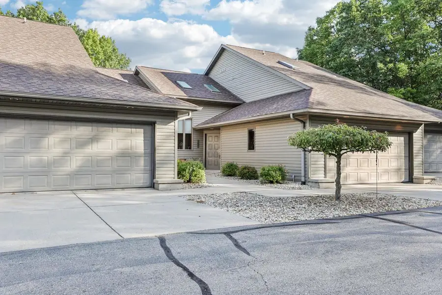 N900 Golf Road, Prairie Du Sac, WI 53578 - Image #2