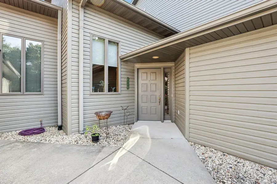 N900 Golf Road, Prairie Du Sac, WI 53578 - Image #3