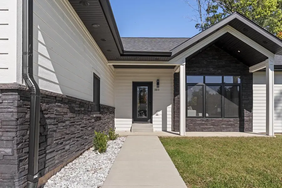 383 Oakbrook Drive, Wisconsin Dells, WI 53965 - Image #2