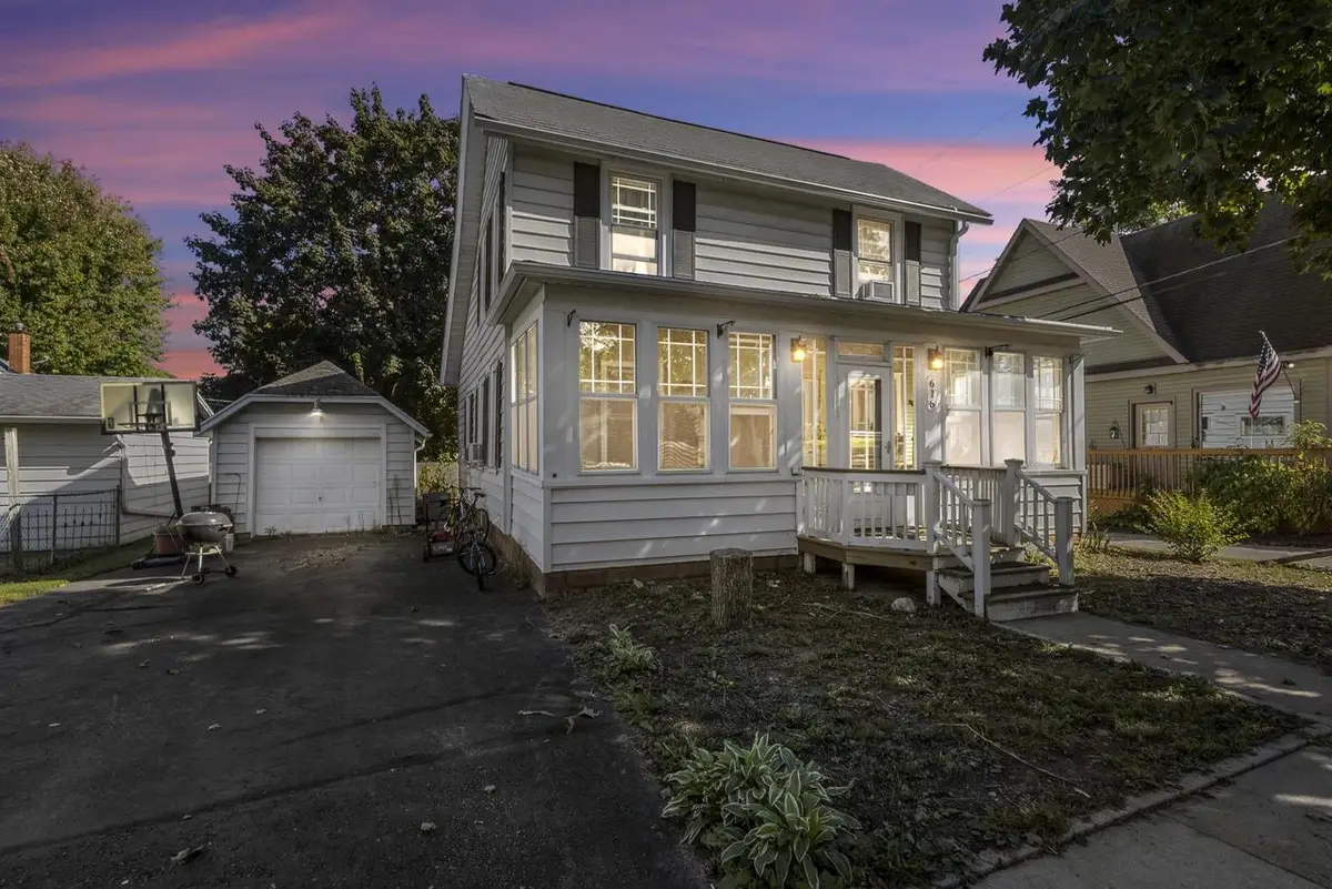 616 West Street, Baraboo, WI 53913 - #1