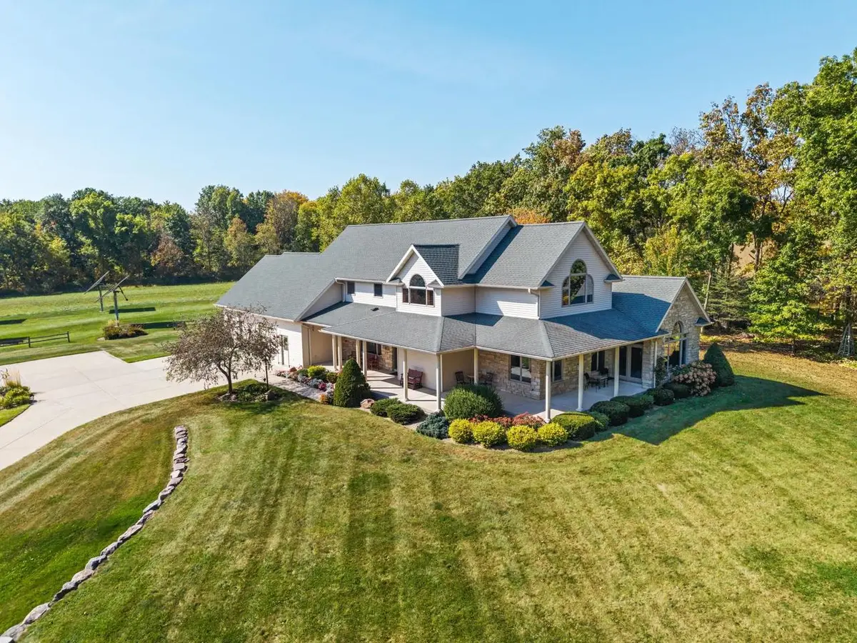 S7711 Freedom Road, North Freedom, WI 53951 - Image #1