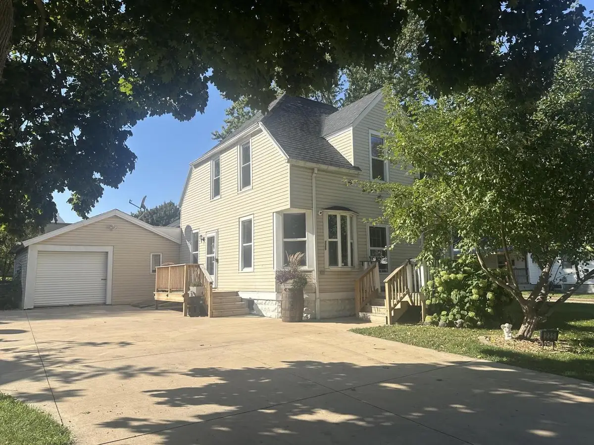 225 S Dickinson Street, Randolph, WI 53956 - Image #1