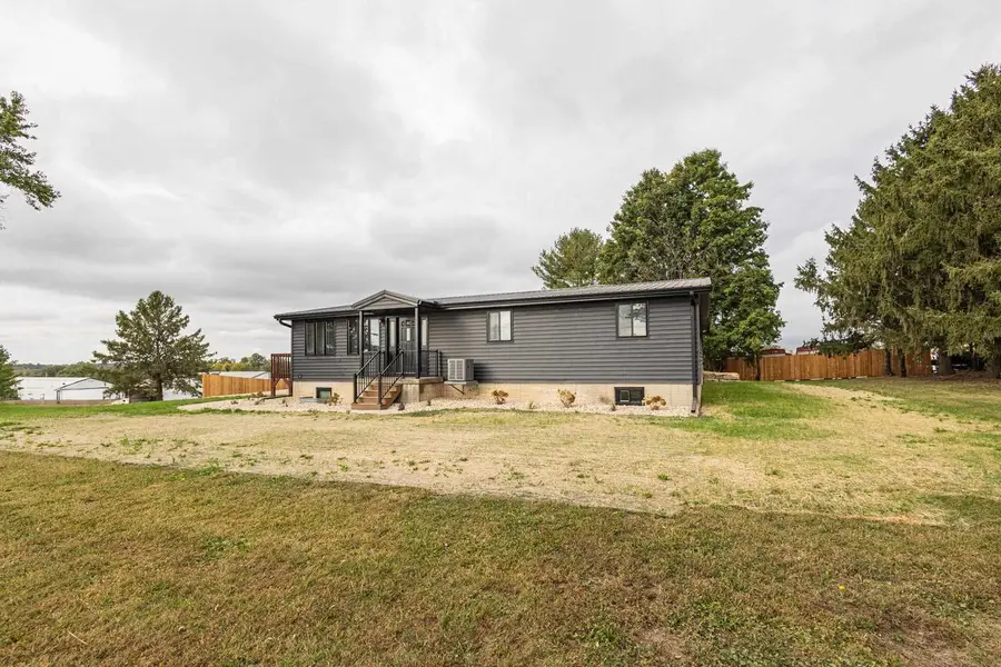 13638 Roller Coaster Road, Darlington, WI 53530 - Image #2