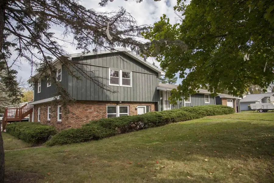 1019 3rd Street, Reedsburg, WI 53959 - Image #2