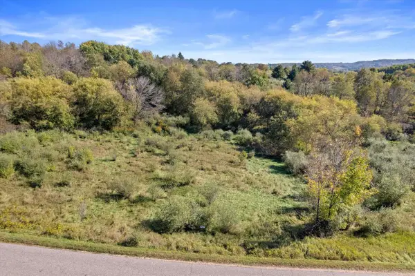 1141-1142 N Dutch Hollow Drive, Woodland, WI 53941