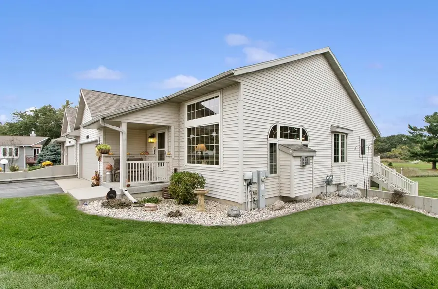 6035 Saddle Ridge #6035, Portage, WI 53901 - Image #2