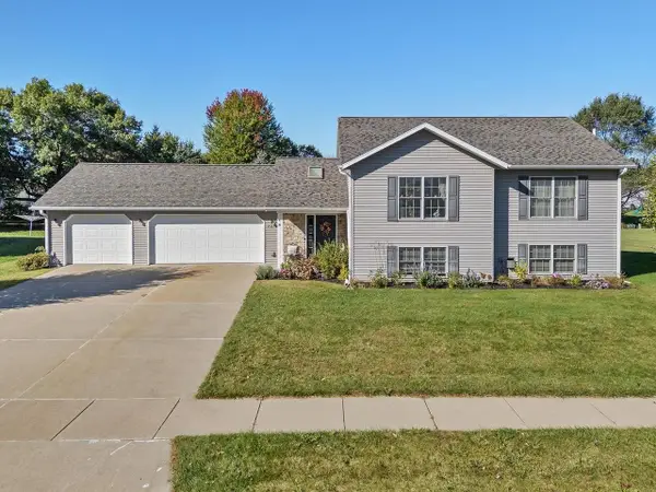 733 Eastridge Drive, Reedsburg, WI 53959