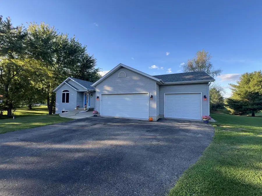 6848 Moonlight Circle, Sun Prairie, WI 53590 - #3