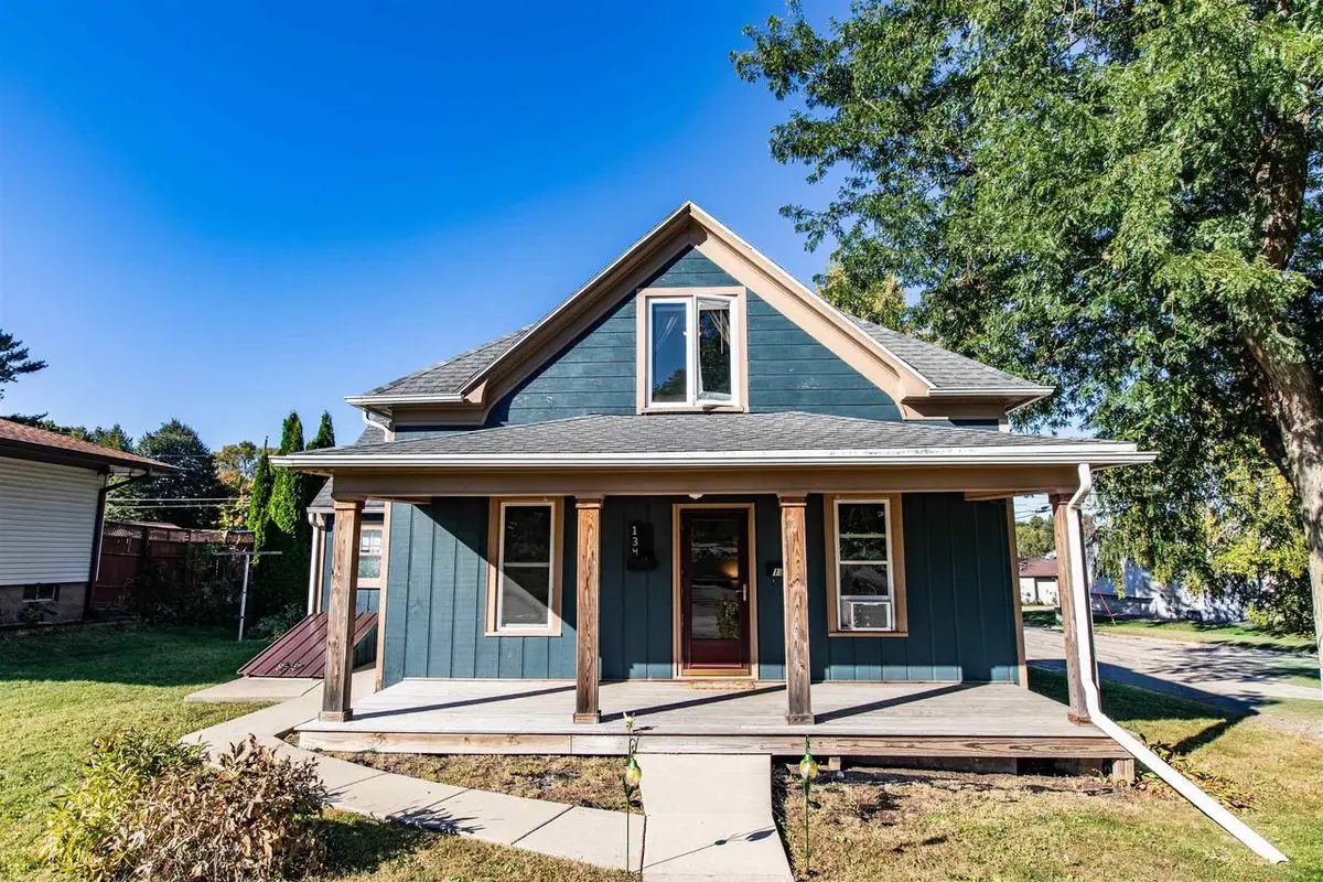 134 E North Street, Dodgeville, WI 53533 - Image #1