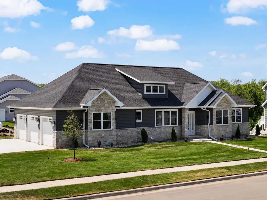 1406 Greenleaf Court, Sun Prairie, WI 53590 - Image #2