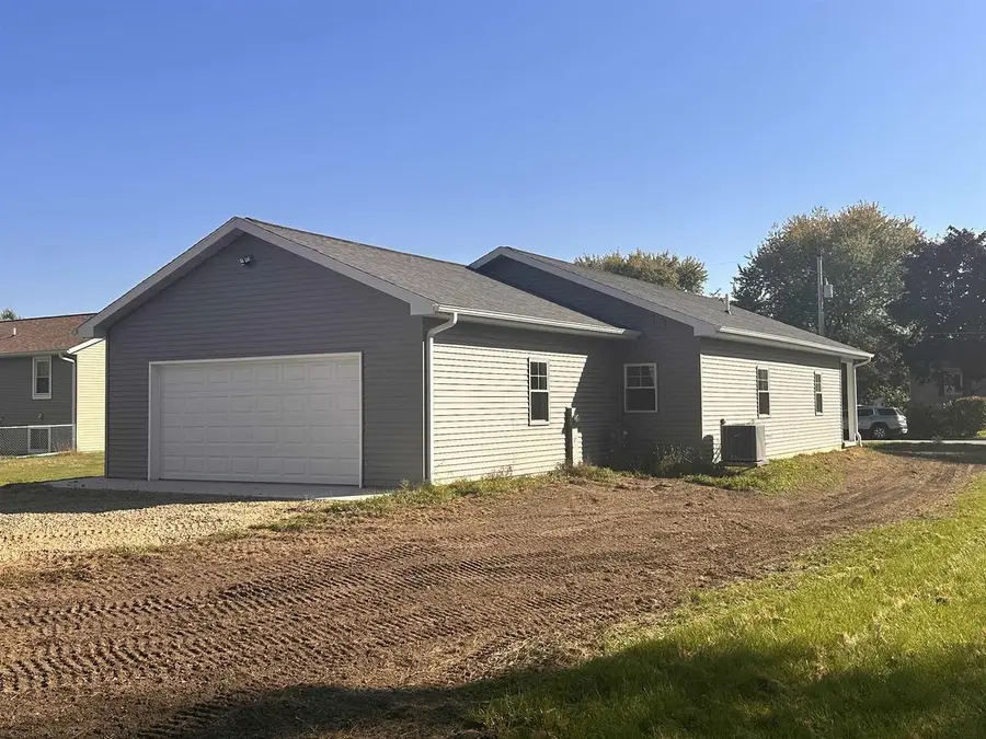 511 Pine Street, Mauston, WI 53948 - Image #2