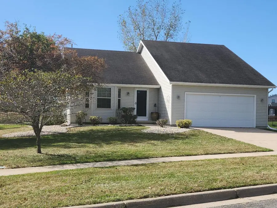 419 Lorraine Drive, Edgerton, WI 53534 - Image #2