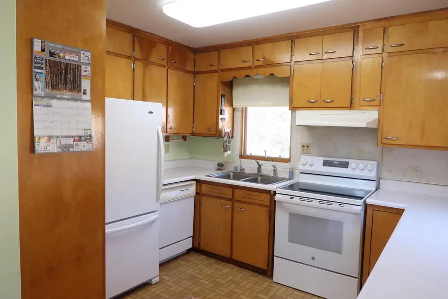 716 E Holum Street, Deforest, WI 53532 - Image #3