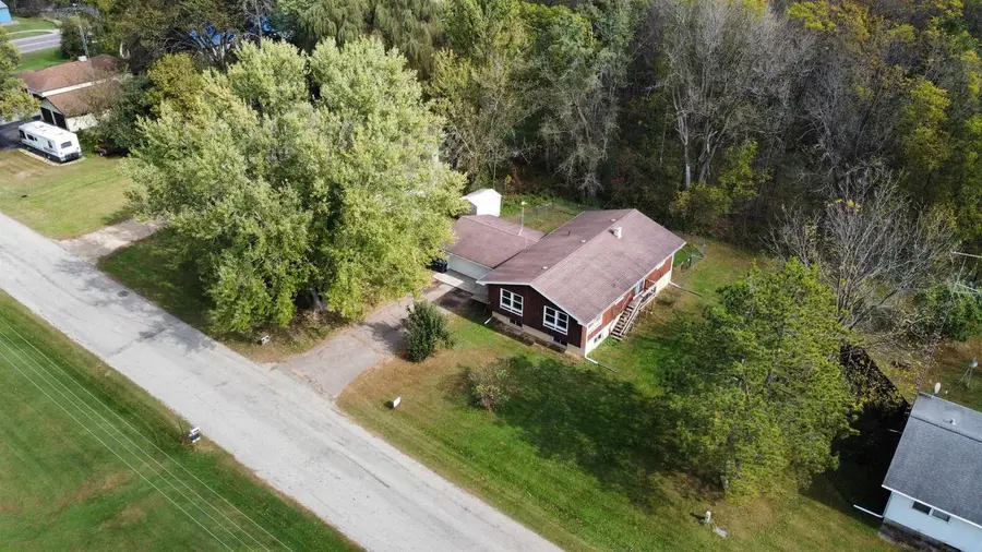 202 S Fandrich Street, Oxford, WI 53952 - Image #2