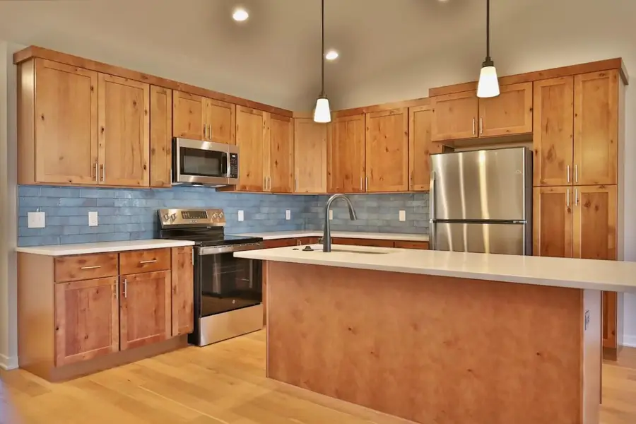 348 Lilac Lane, Stoughton, WI 53589 - Image #2