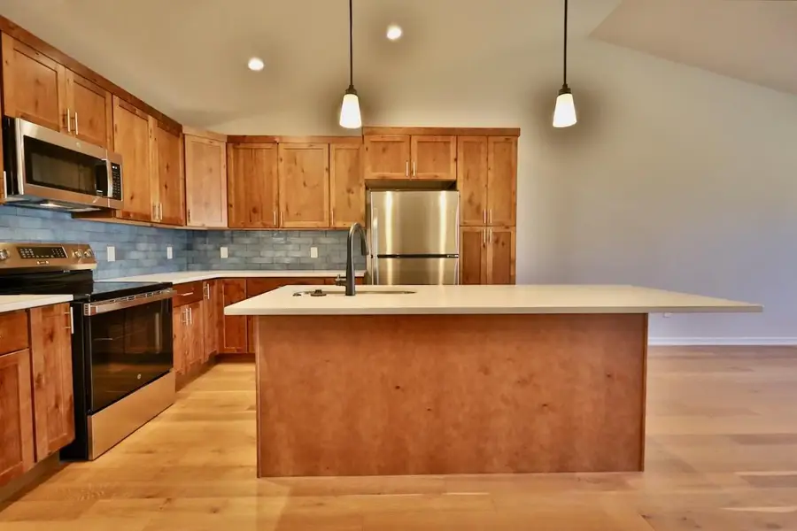 348 Lilac Lane, Stoughton, WI 53589 - Image #3