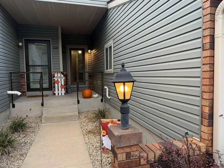 411 S Lexington Parkway, Deforest, WI 53532 - Image #2