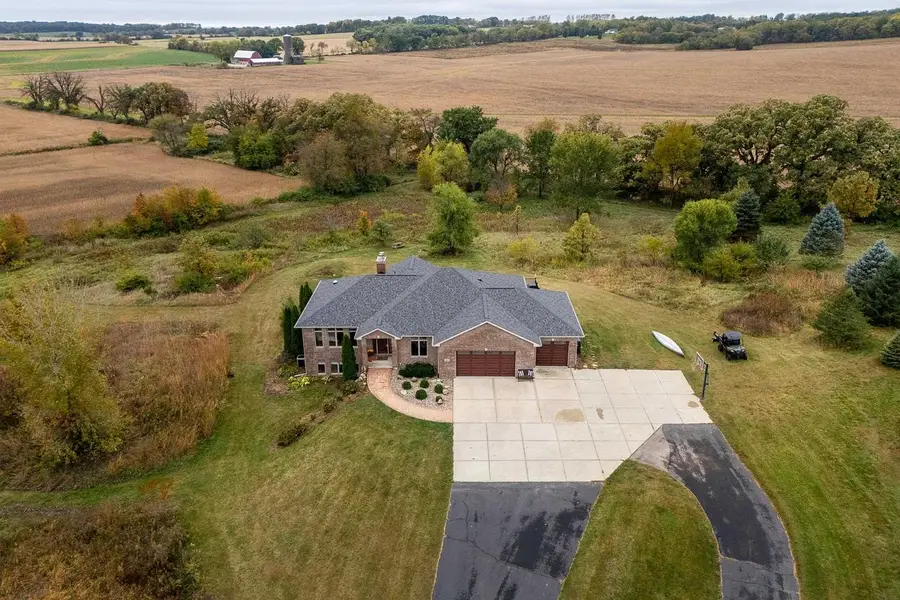 161 Glenway Road, Oregon Town, WI 53521 - Image #3