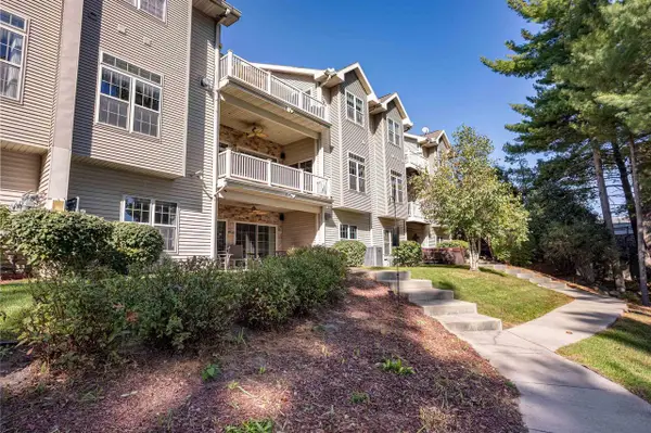 414 E Hiawatha Drive #103, Wisconsin Dells, WI 53965