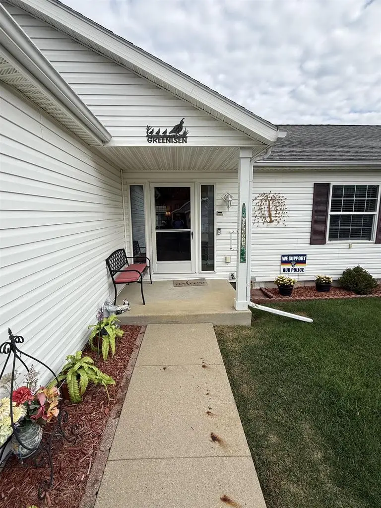 N115W21082 Brookside Circle, Germantown, WI 53022 - Image #2