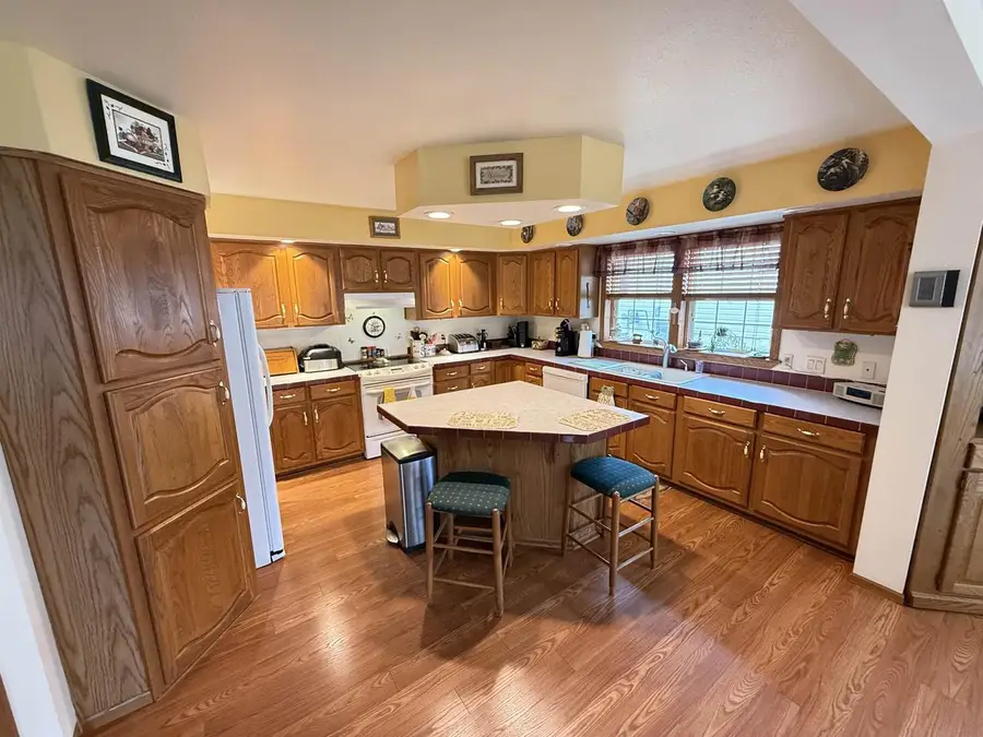 N115W21082 Brookside Circle, Germantown, WI 53022 - Image #3