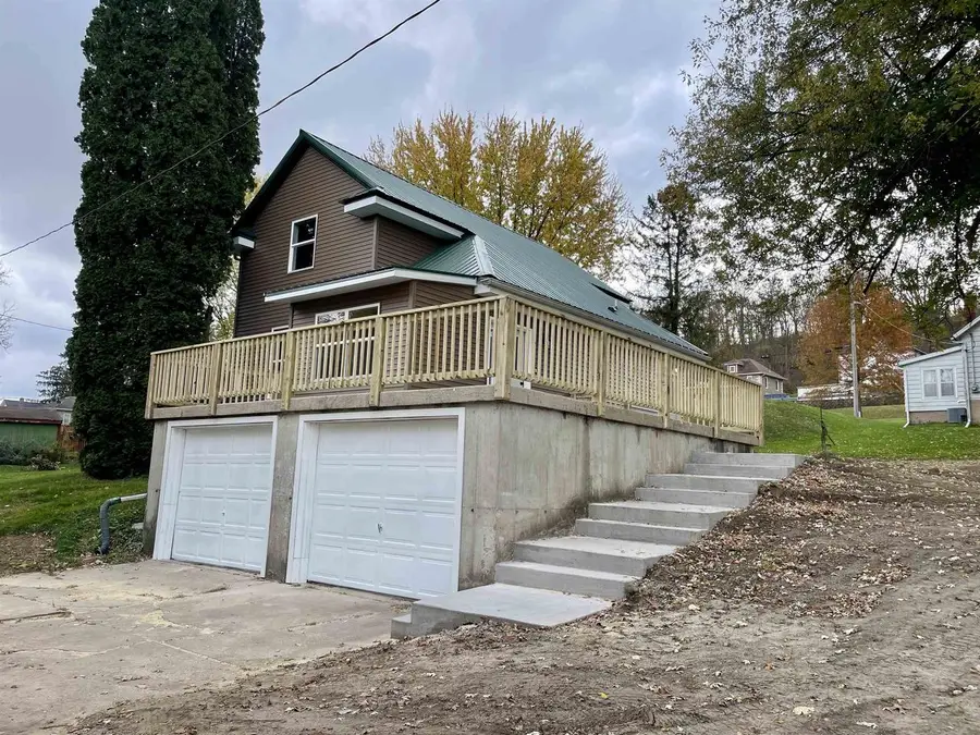 419 W Olson Street, Blanchardville, WI 53516 - Image #2