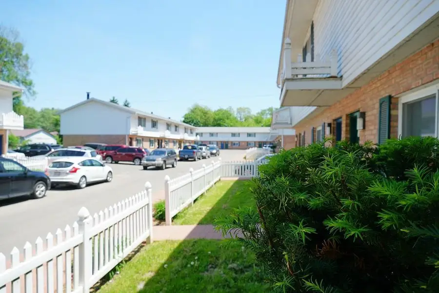 1203 Macarthur Road, Madison, WI 53714 - Image #3