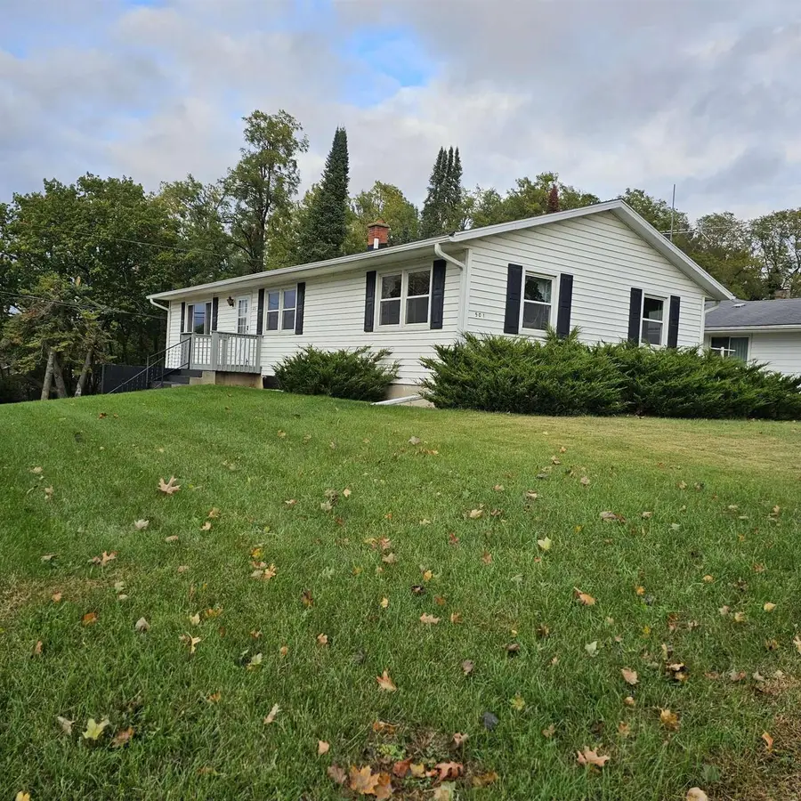 501 E Albert Street, Portage, WI 53901 - #3