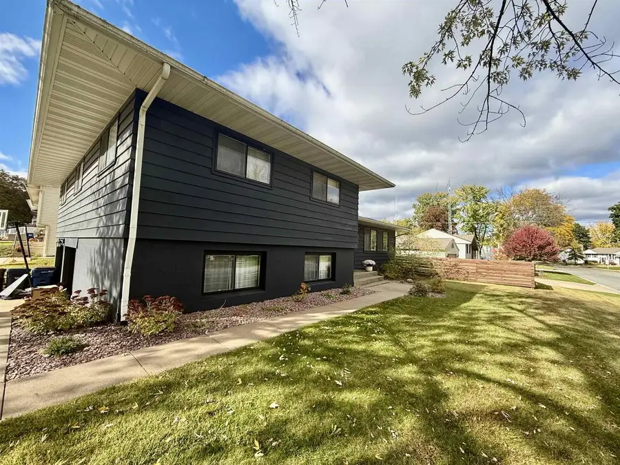 512 S 11th Avenue, Onalaska, WI 54650 - Image #2