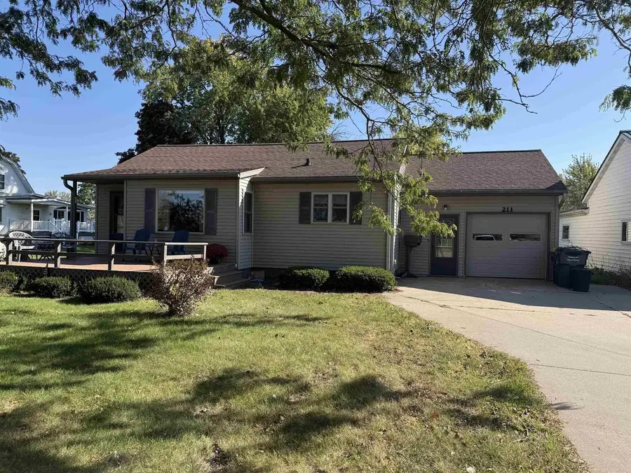 211 N Superior Avenue, Tomah, WI 54660 - Image #2