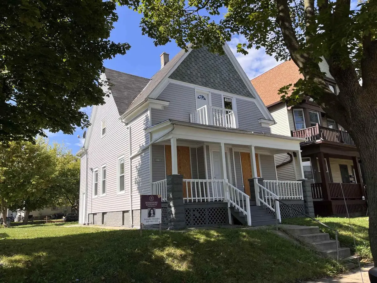 2619 N 33rd Street, Milwaukee, WI 53210 - Image #1