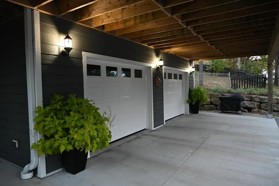819 Hiawatha Drive, Wisconsin Dells, WI 53965 - #2