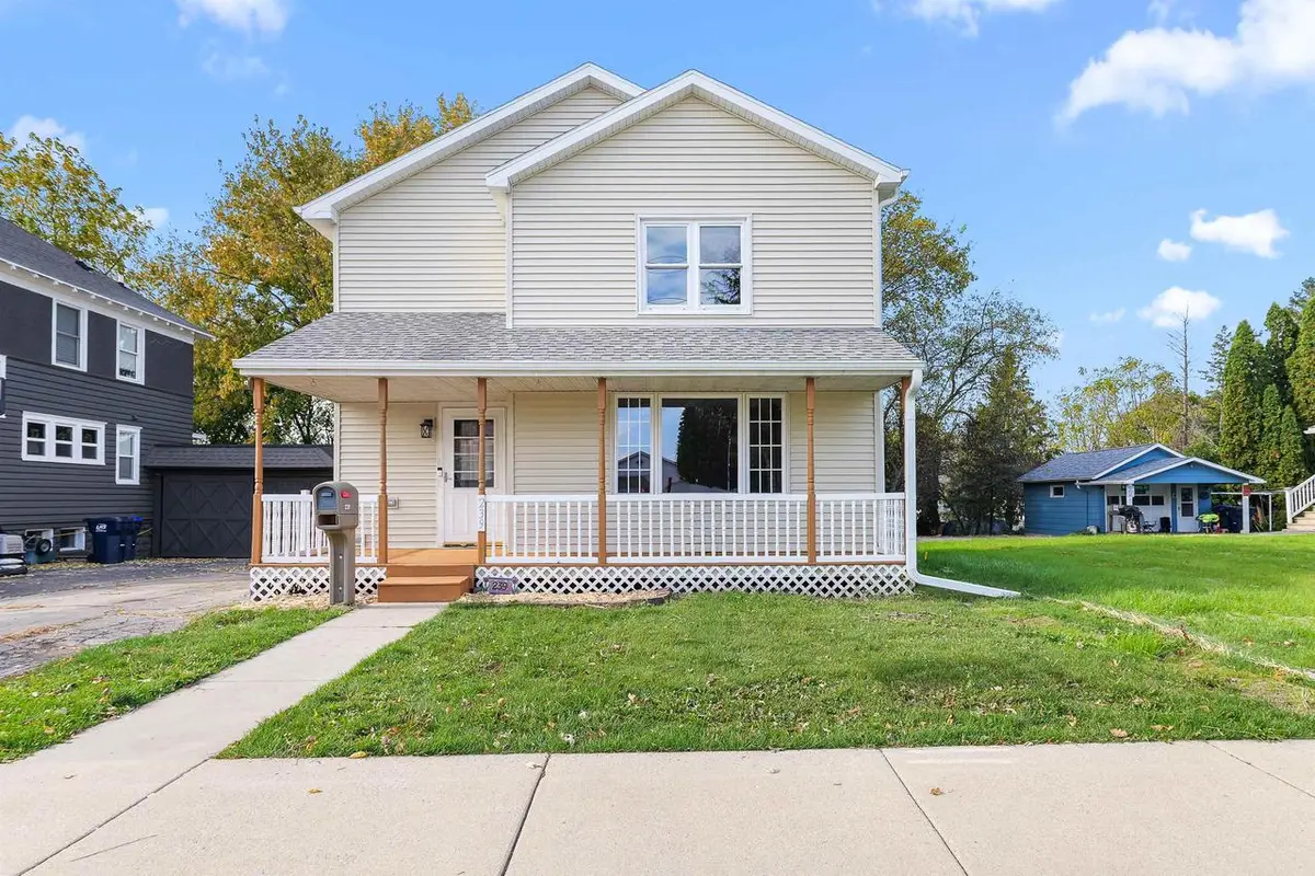 239 N Main Street, Juneau, WI 53039 - Image #1