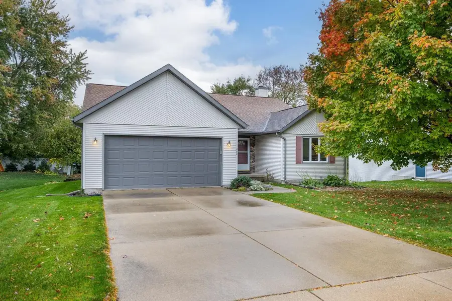 850 N Perry Parkway, Oregon, WI 53575 - Image #2