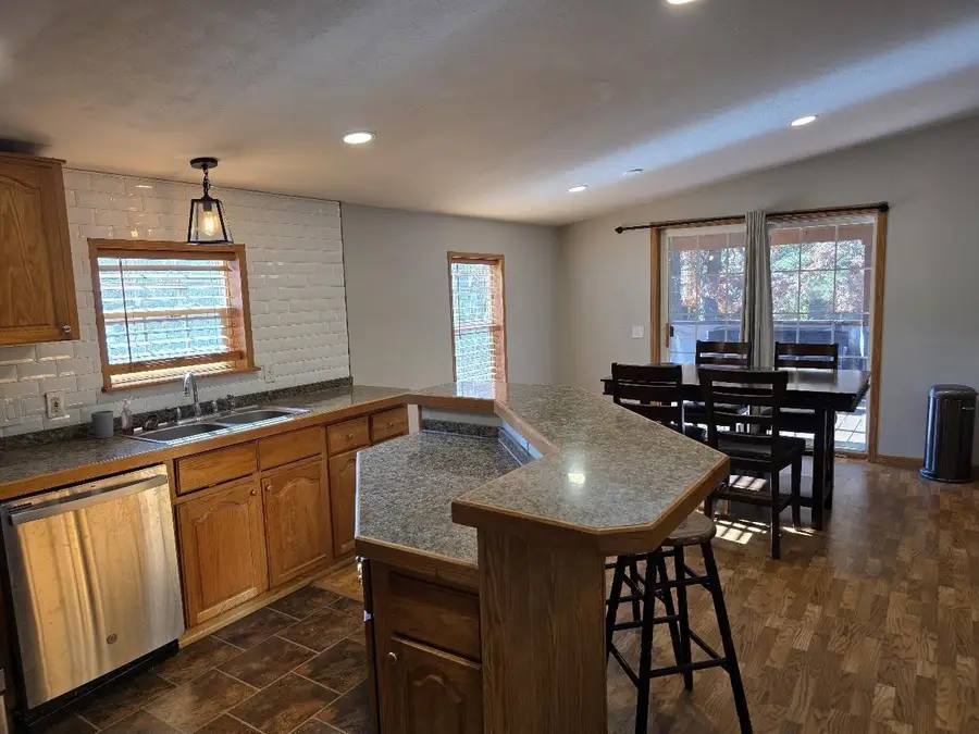 128 Lake Shore Drive, Wisconsin Dells, WI 53965 - Image #3