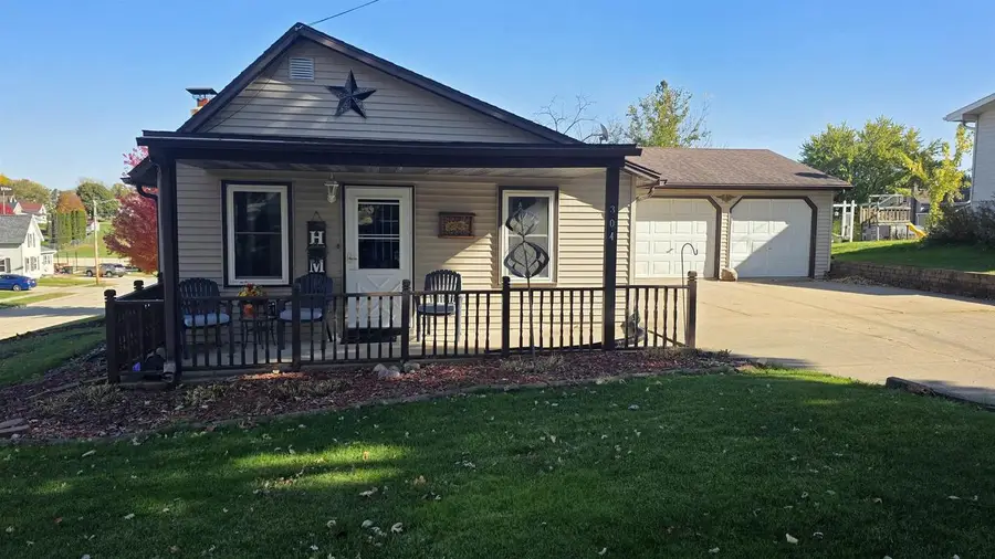 304 S Jackson Street, Lancaster, WI 53813 - Image #2