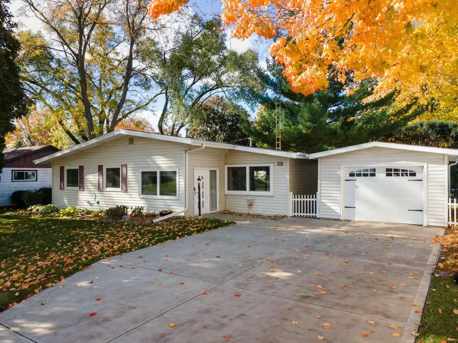 511 S Highland Avenue, Jefferson, WI 53549 - Image #2