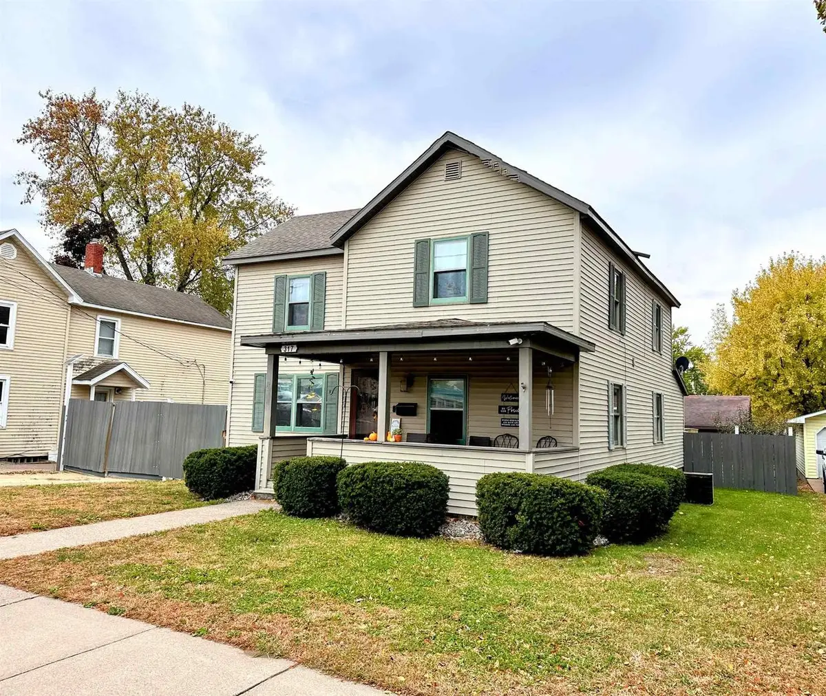 317 N Beaumont Road, Prairie Du Chien, WI 53821 - Image #1