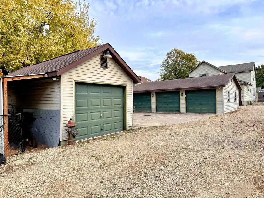 317 N Beaumont Road, Prairie Du Chien, WI 53821 - Image #2