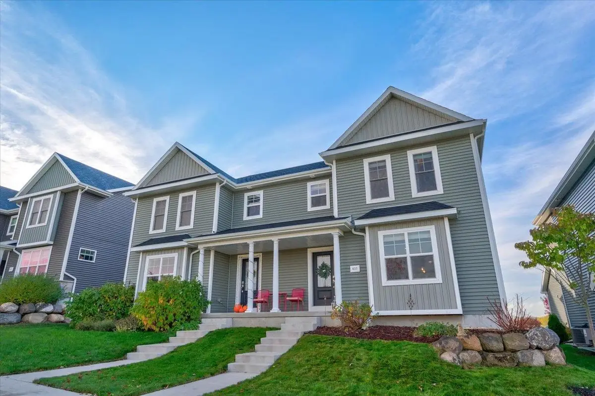 627 Hillcrest Drive, Waunakee, WI 53597 - Image #1